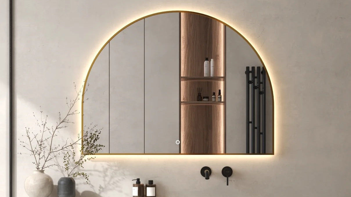 LED Mirrors vs. Regular Mirrors: Which One Is Right for Your Bathroom?