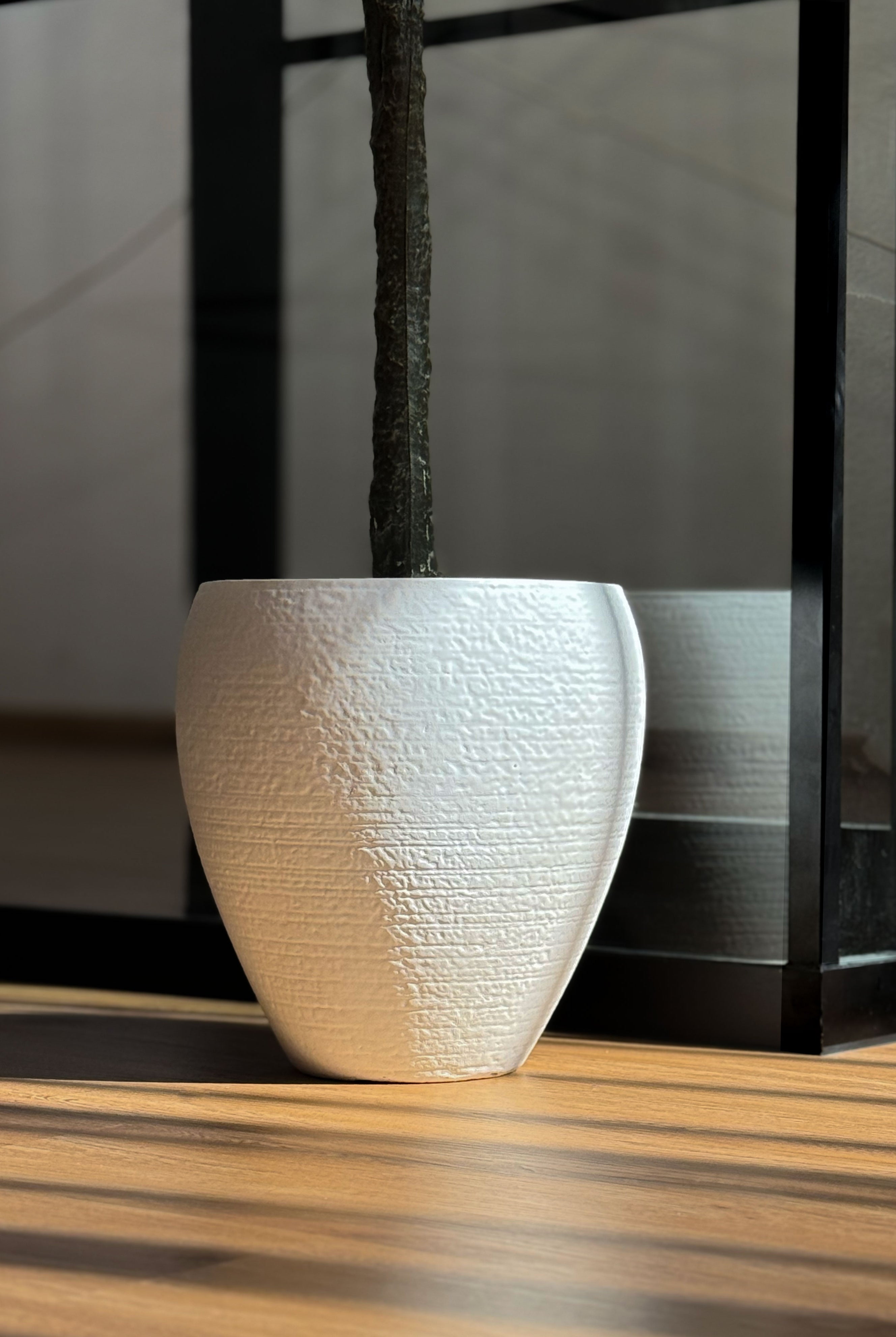 Avia Concrete White Pot