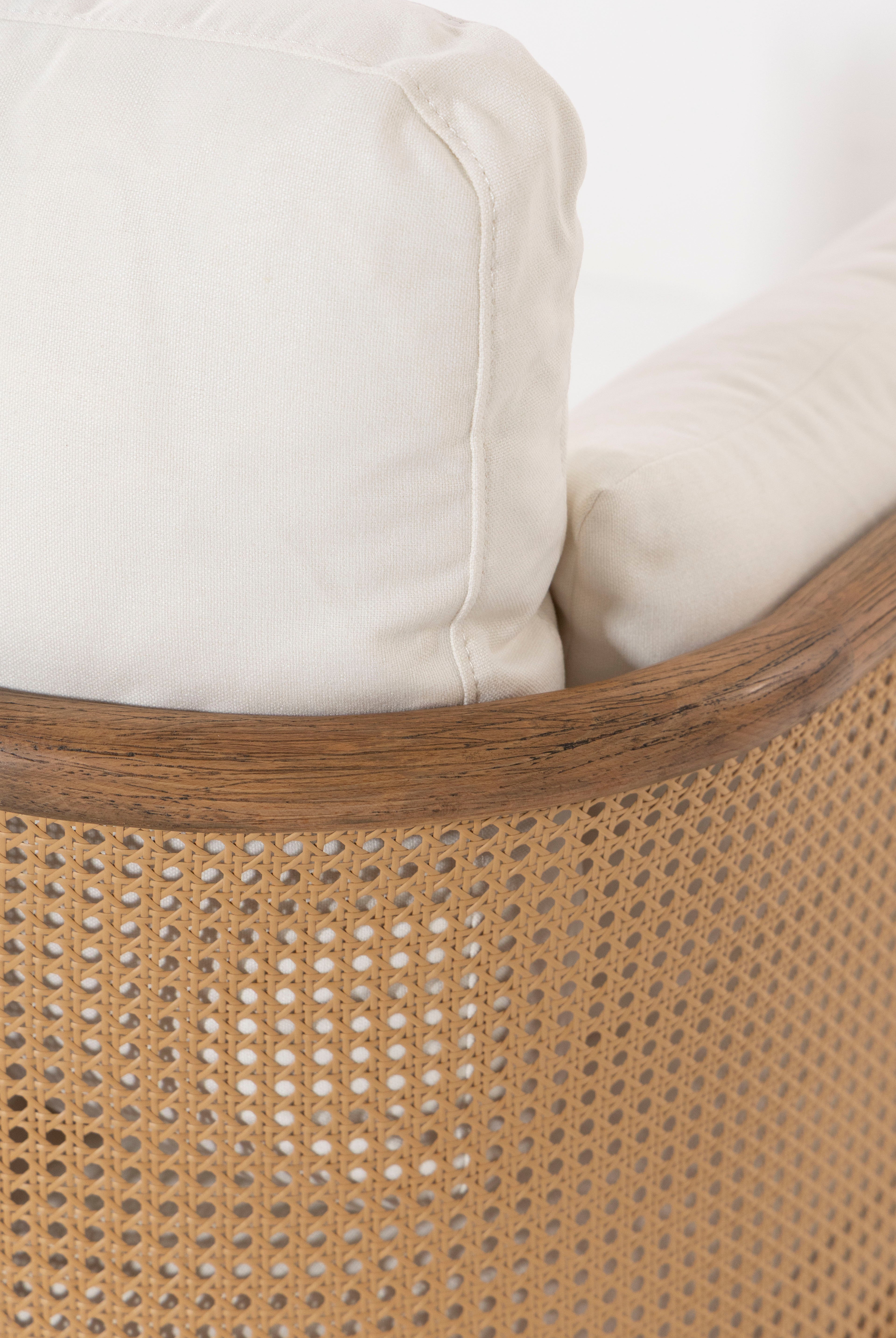 Almea Wooden Lounge Chair