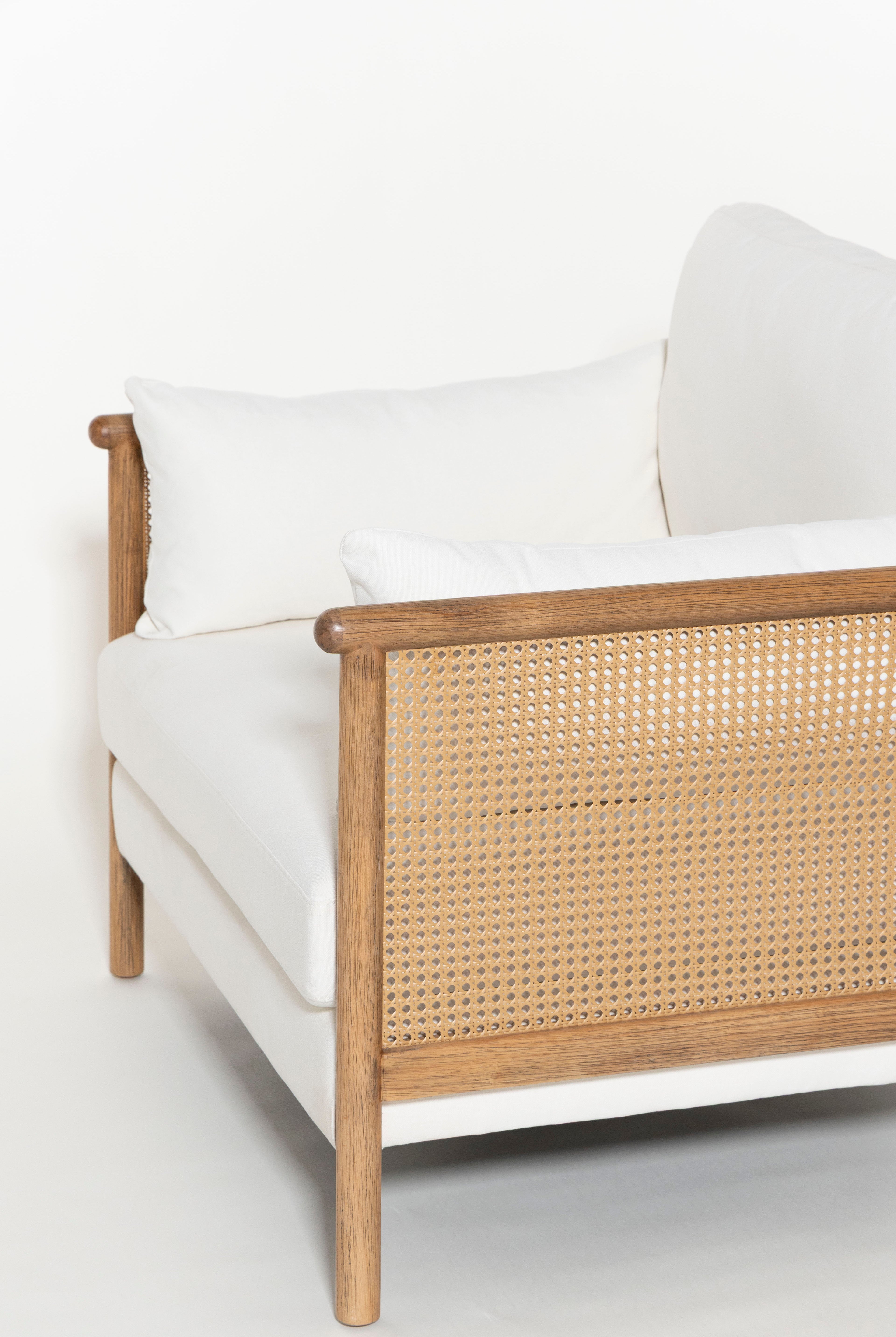 Almea Wooden Lounge Chair