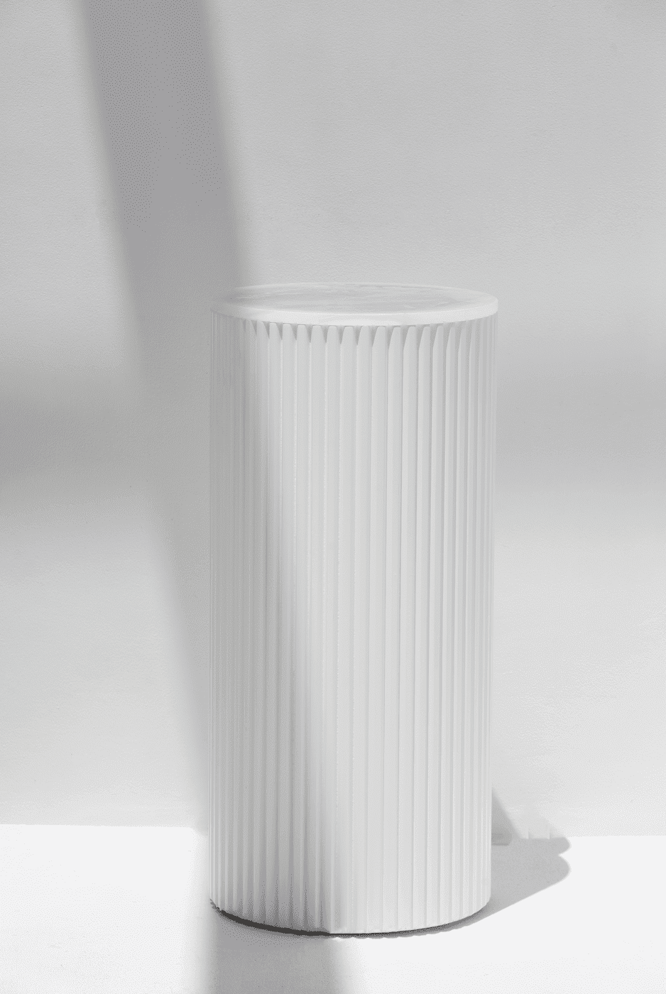 Alora White Wooden Plinth With Blue Onyx Top