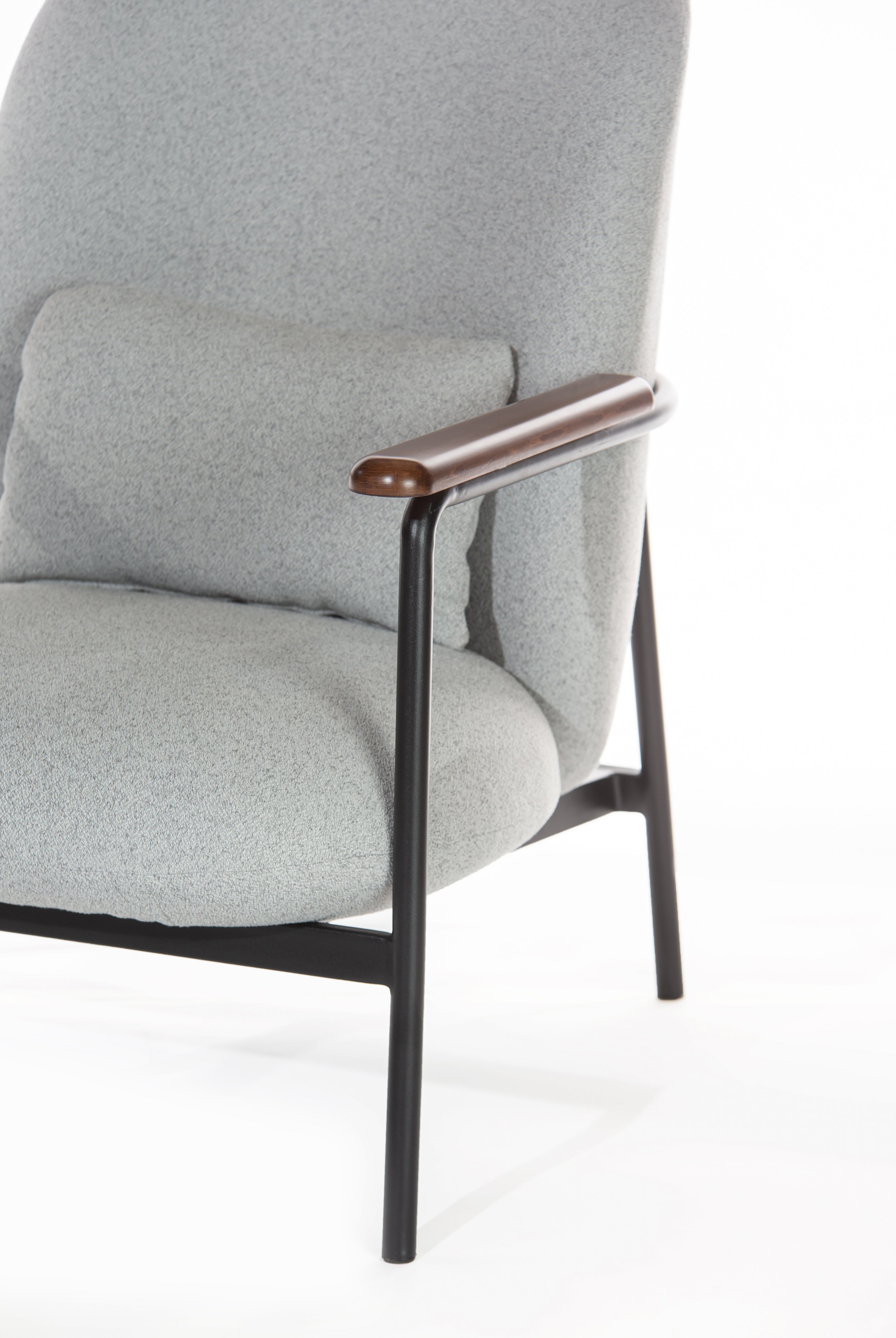 Amelise Lounge Chair