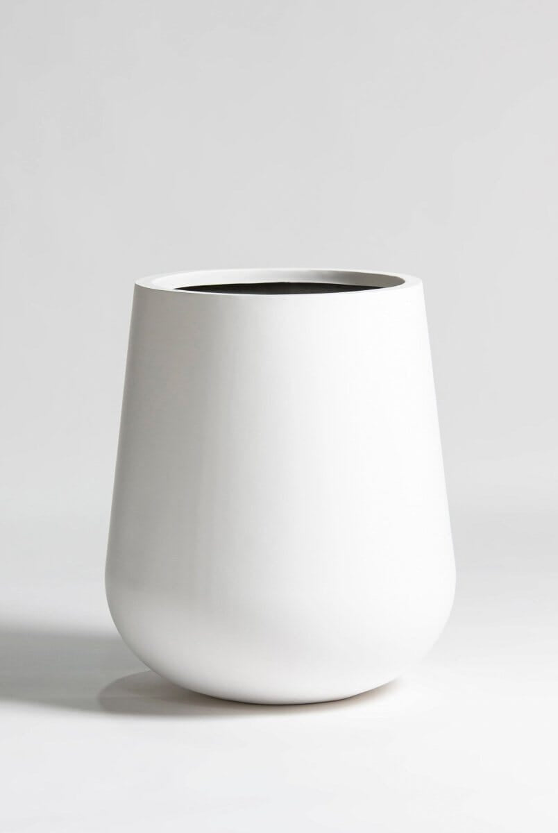 Blanco Sphere Fiber Glass Pot