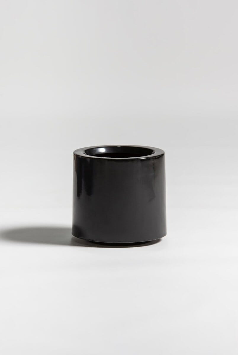 Chroma Fiber Glass Pot (6 Colors)Metallic Black