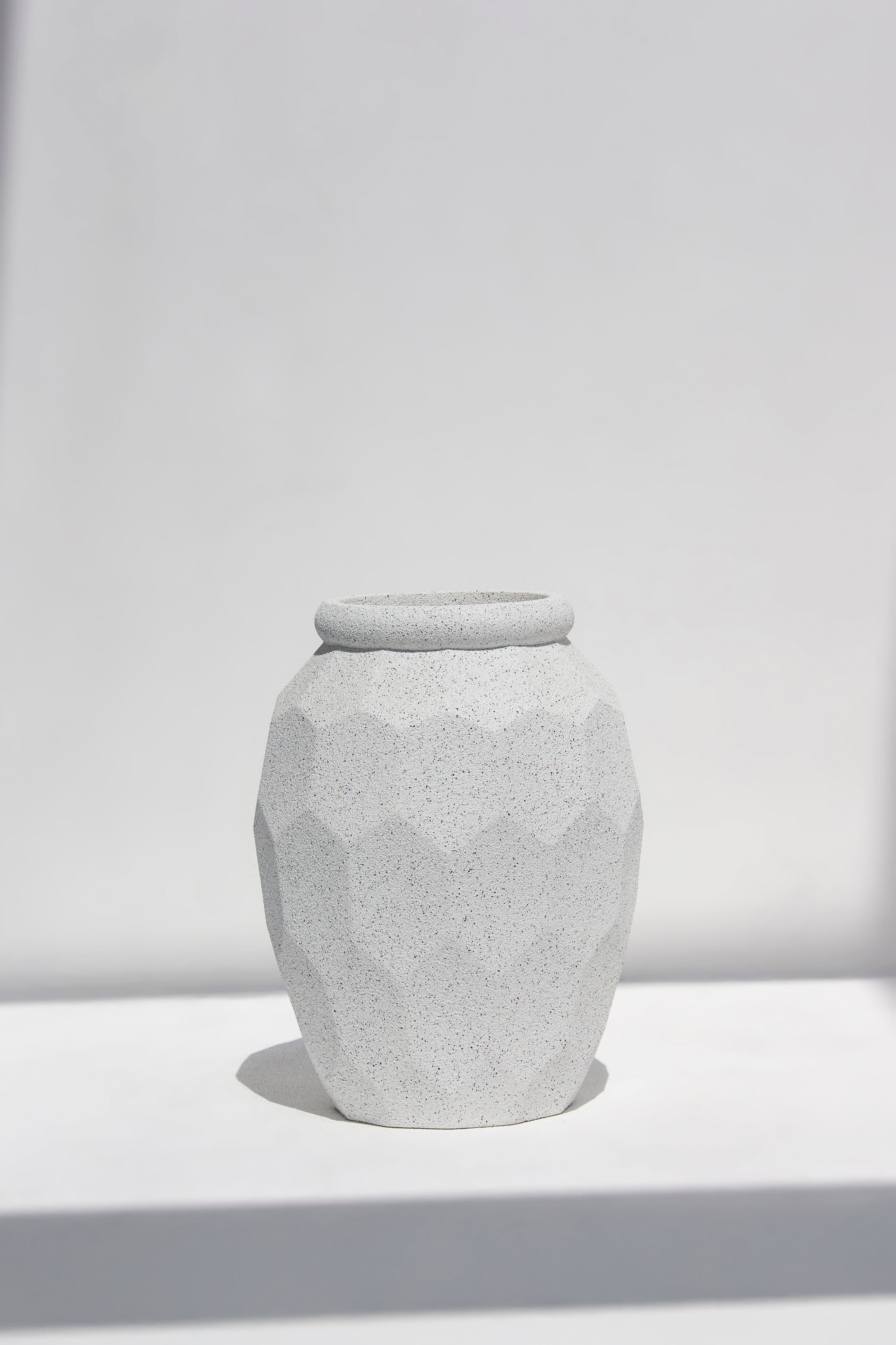 Crystal Cove Fiber Pot (3 Sizes) IBE02