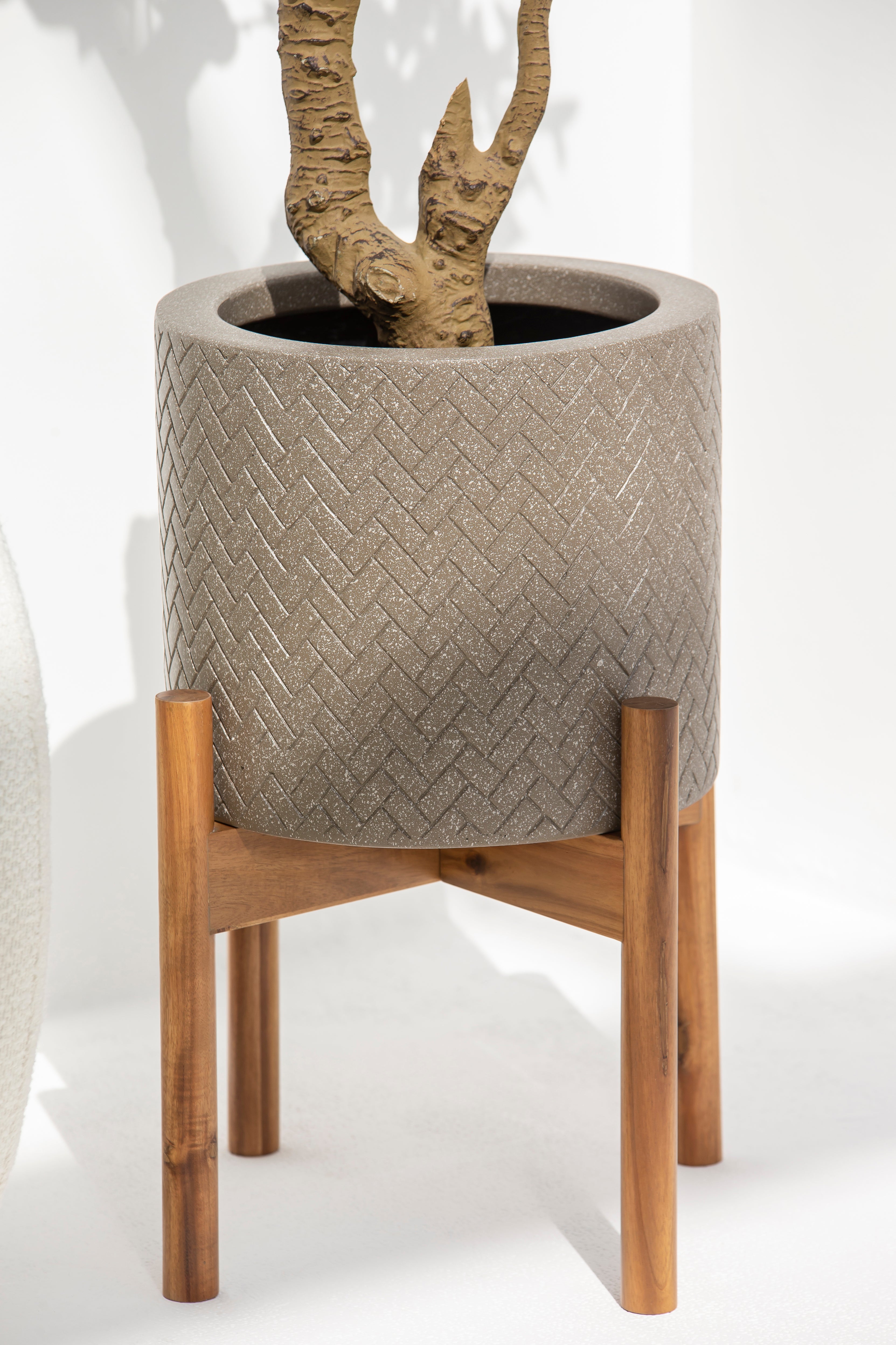 Kyrah Fiberglass Pot