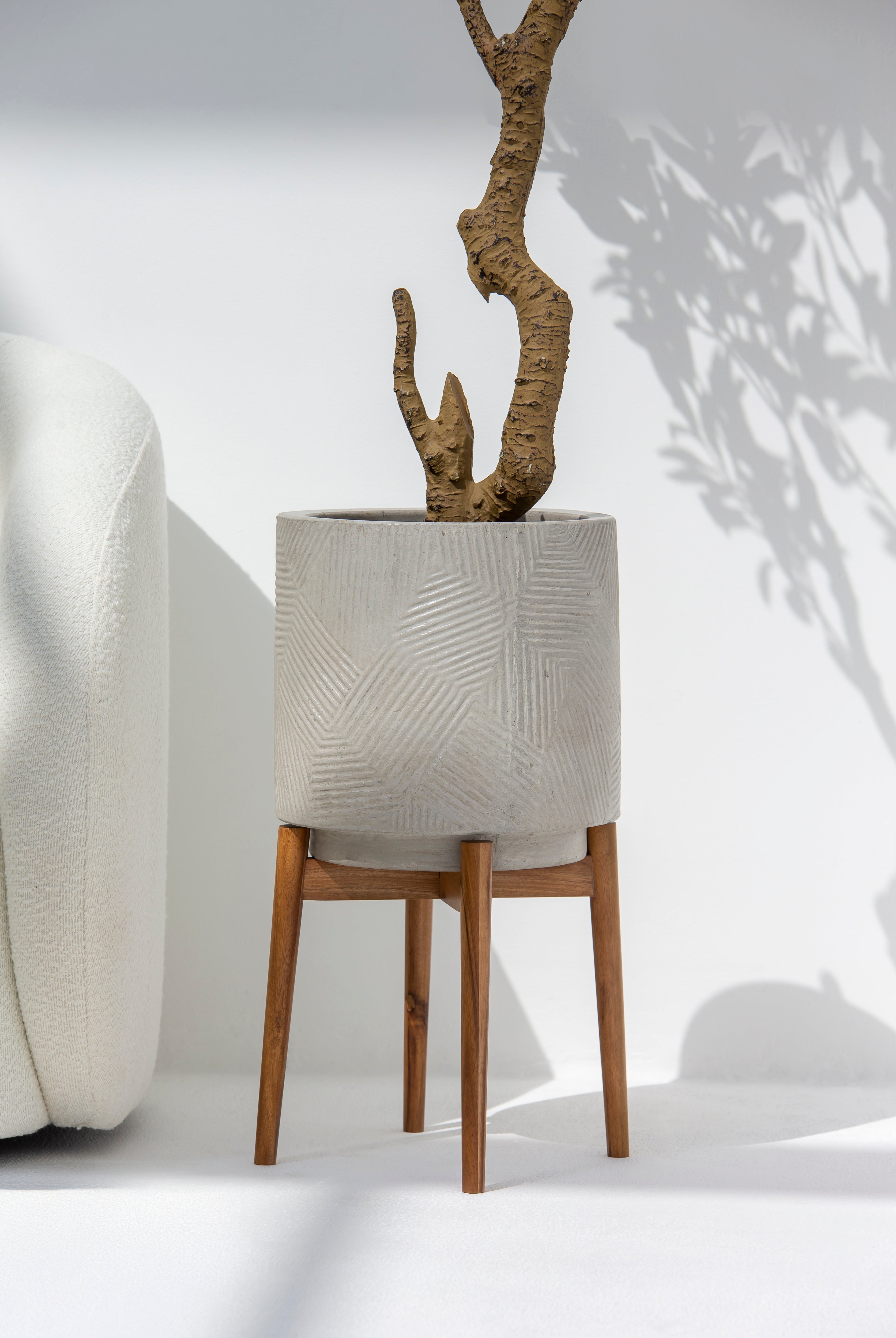 Kyrah Ash Gray Fiberglass Pot