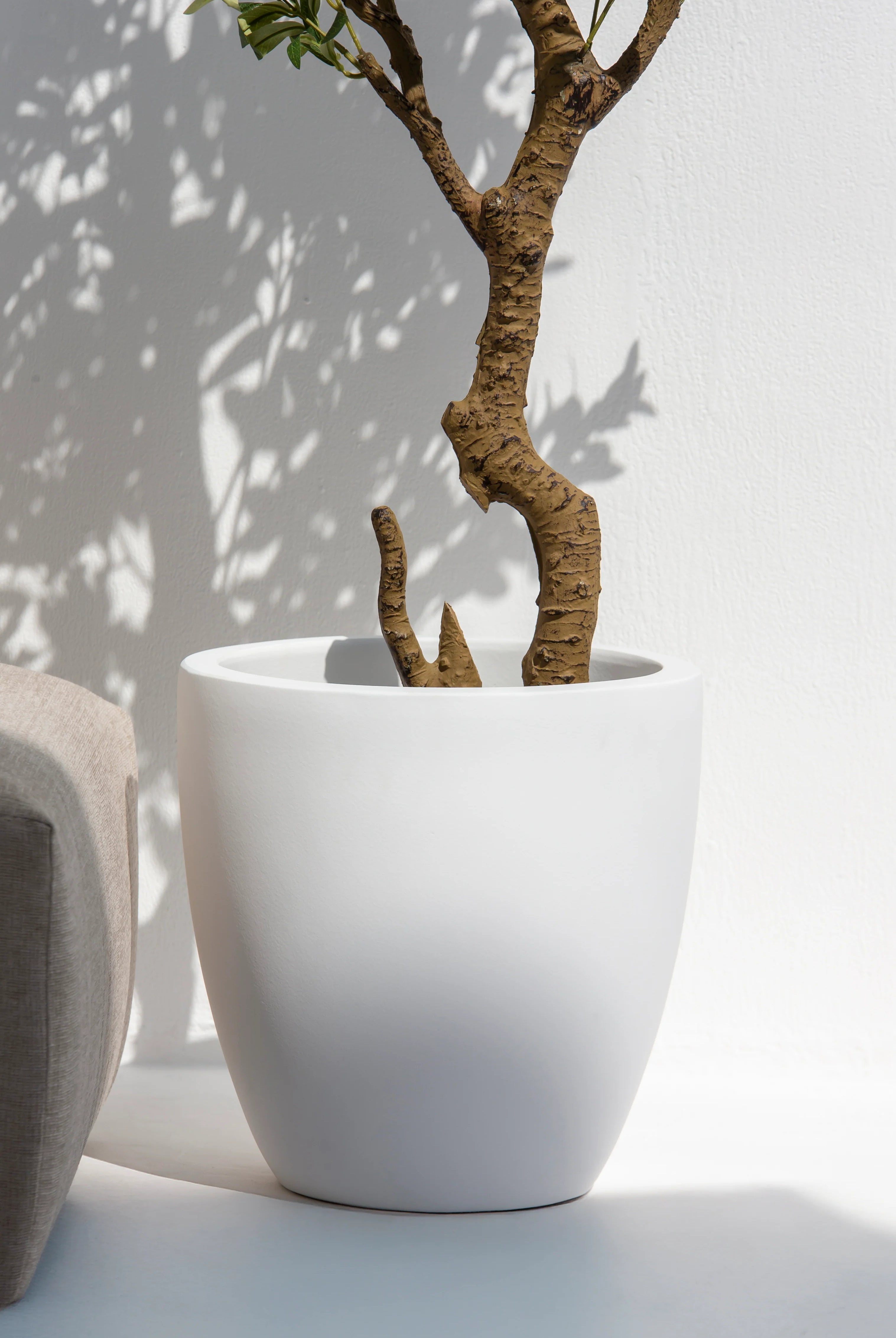 Vita White Concrete Pot