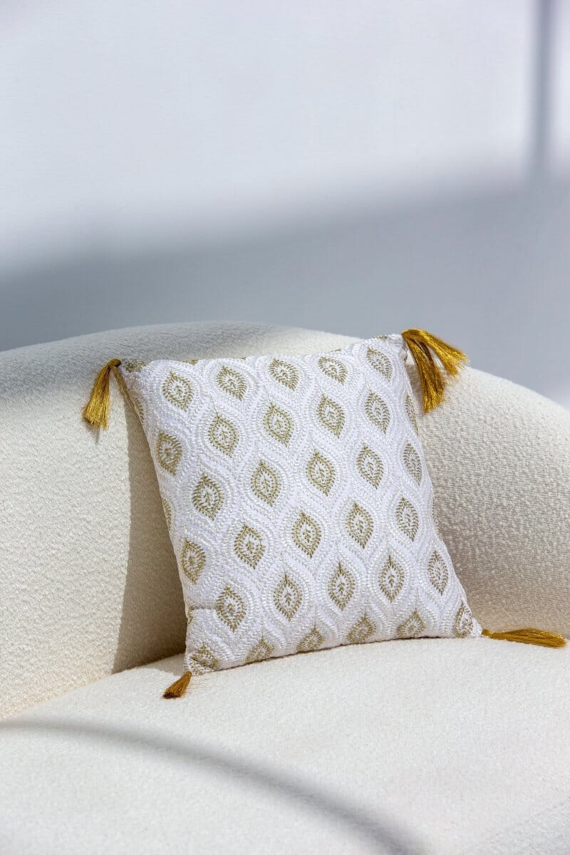 White & Gold Polyester Cushion Cover With Fringes (40x40 CM) Cushion -- Cushion Cover
