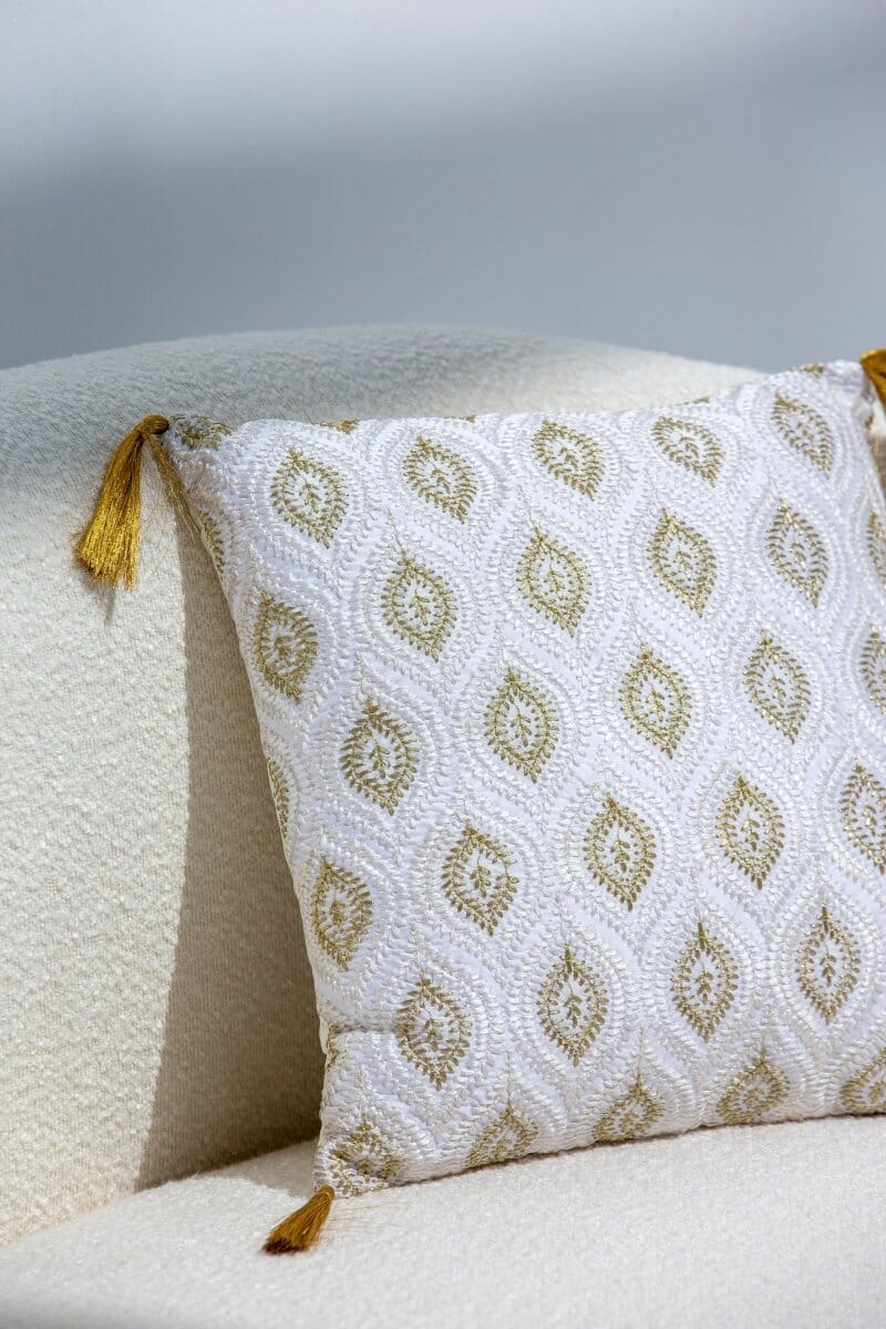 White & Gold Polyester Cushion Cover With Fringes (40x40 CM) Cushion -- Cushion Cover