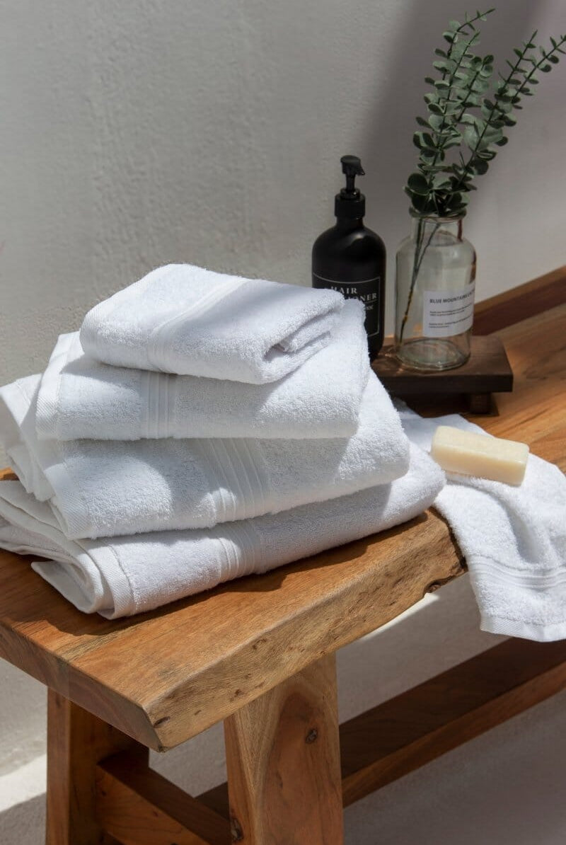White Classic Luxury Hotel Towels