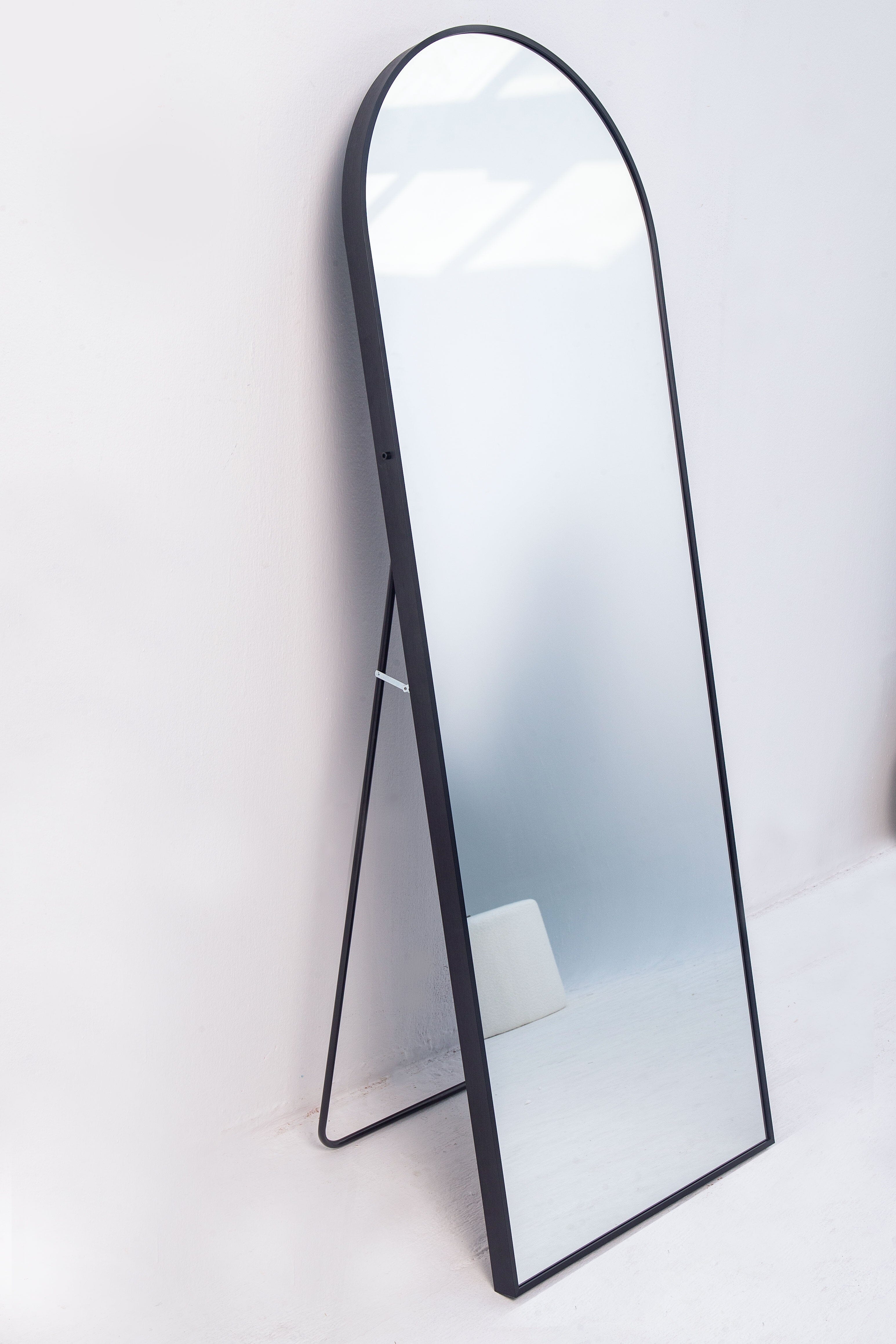 Black Arch Full Length Mirror with Stand (2 Sizes Available) Mirrors Homekode
