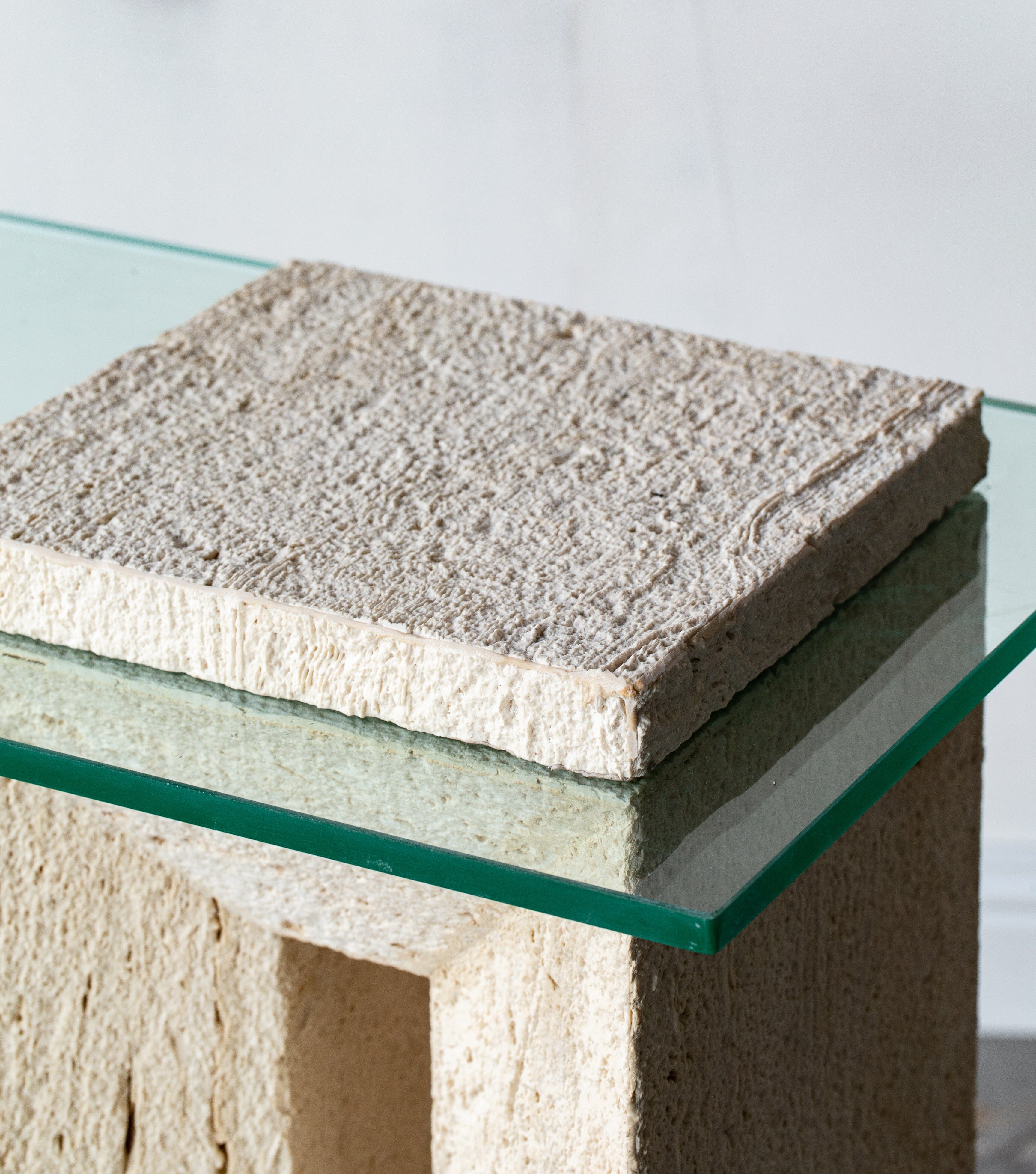 Sadie Minimalist Travertine Plinth with Glass Top Homekode