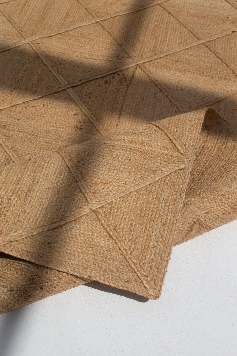 Timeless Diamond Trellis Jute Rug: Sustainable Elegance for Your Home