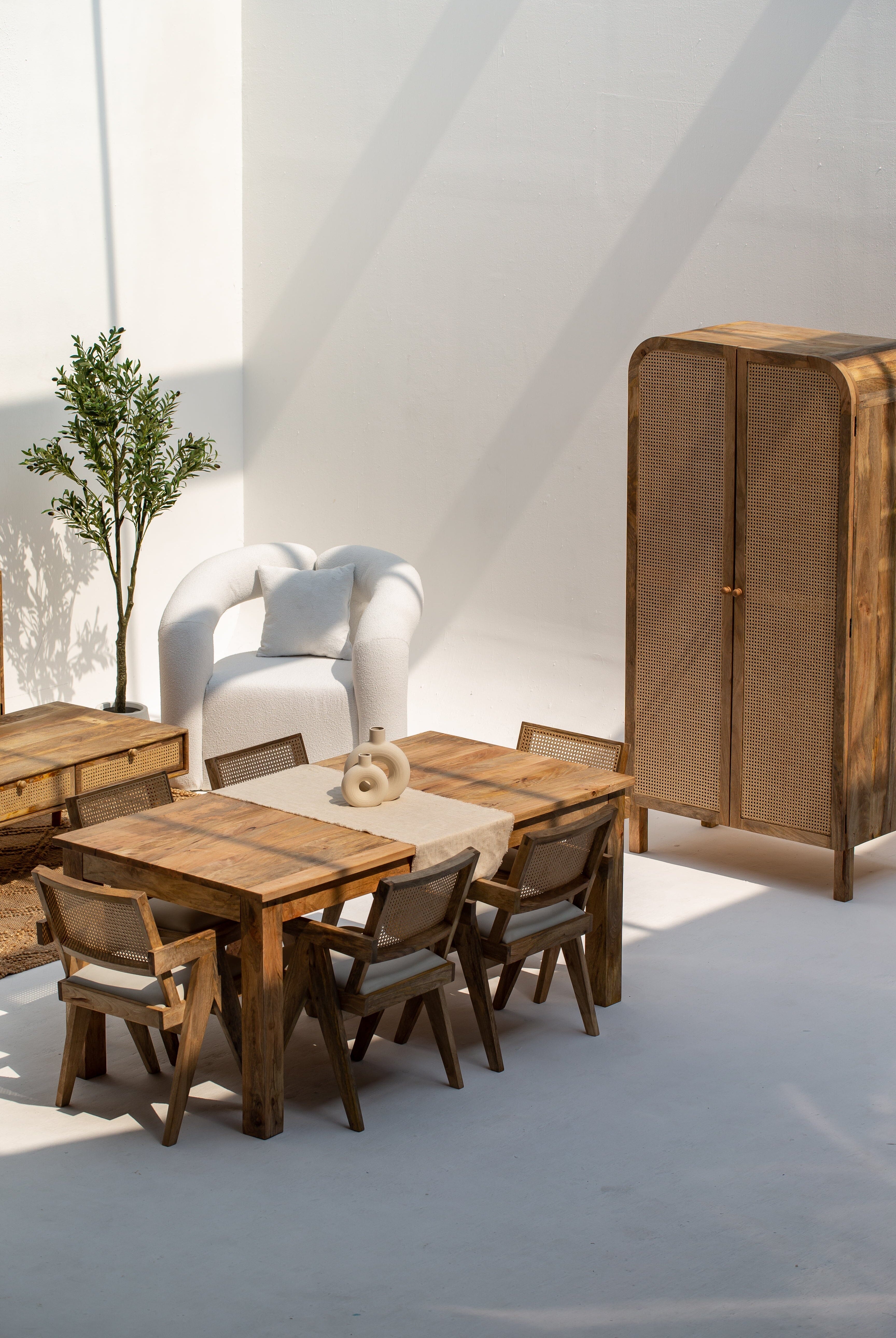 Savannah Mango Wood Dining Table (2 Sizes) Homekode