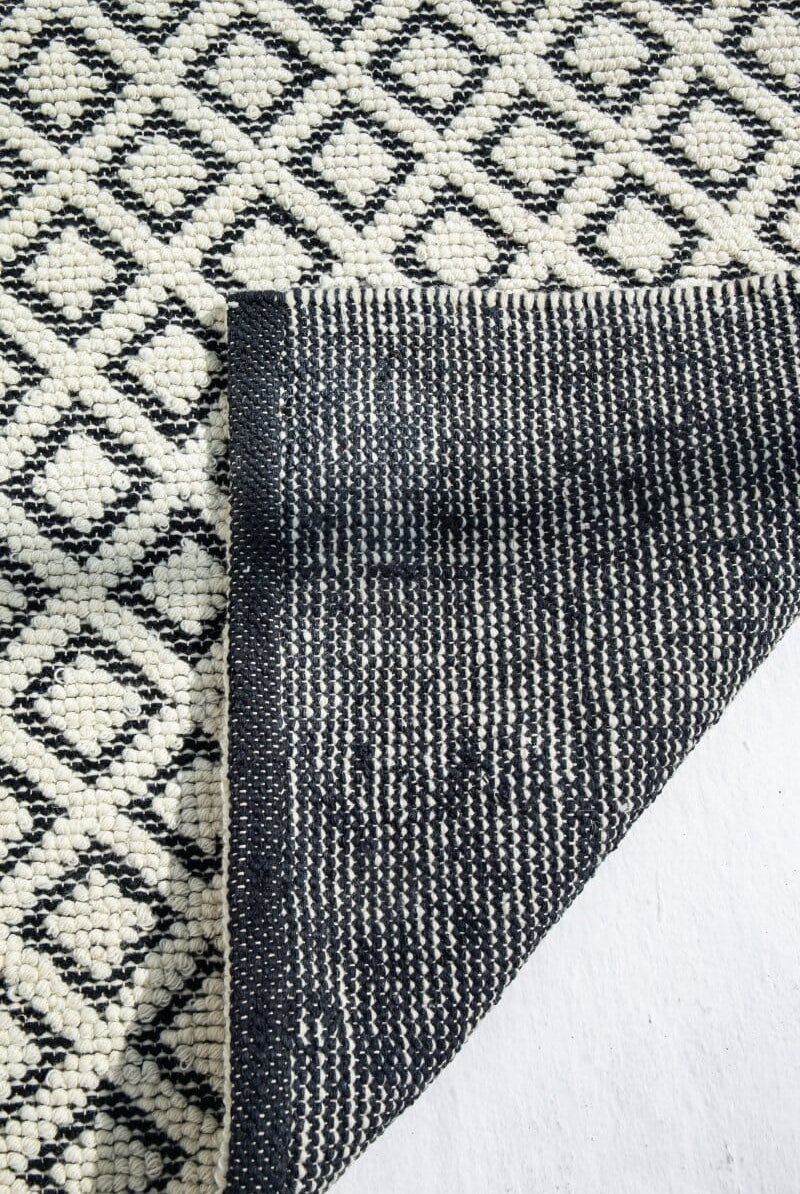 Nautical Serenity - Natural White & Navy Blue Woven Rug (2 Sizes) WOVEN RUG