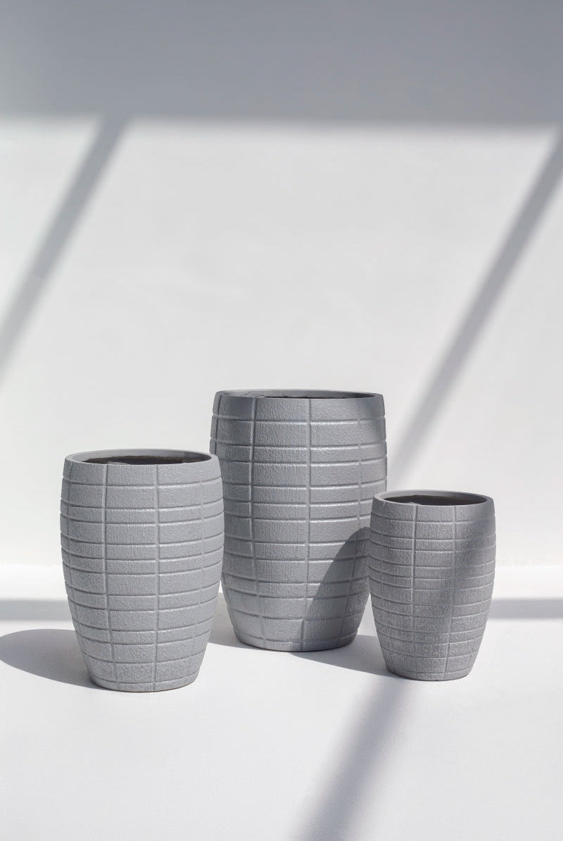 Gray Grid Texture Pot