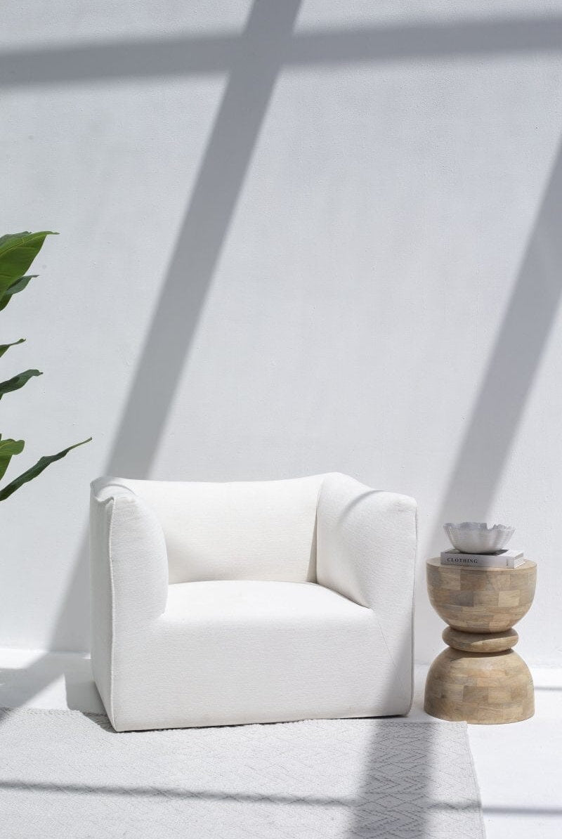 Zayla Lounge Chair With High Arms Homekode