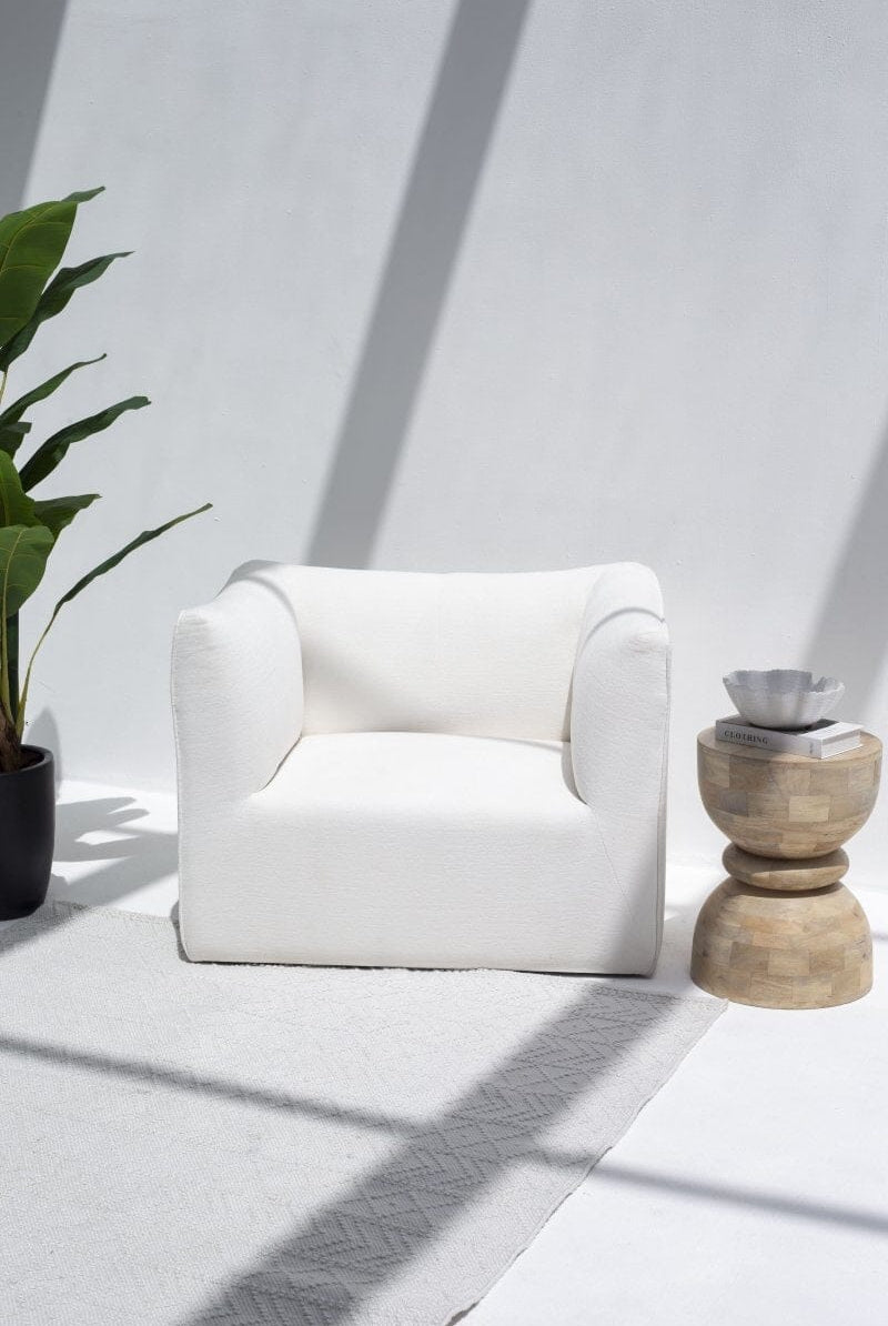 Zayla Lounge Chair With High Arms Homekode