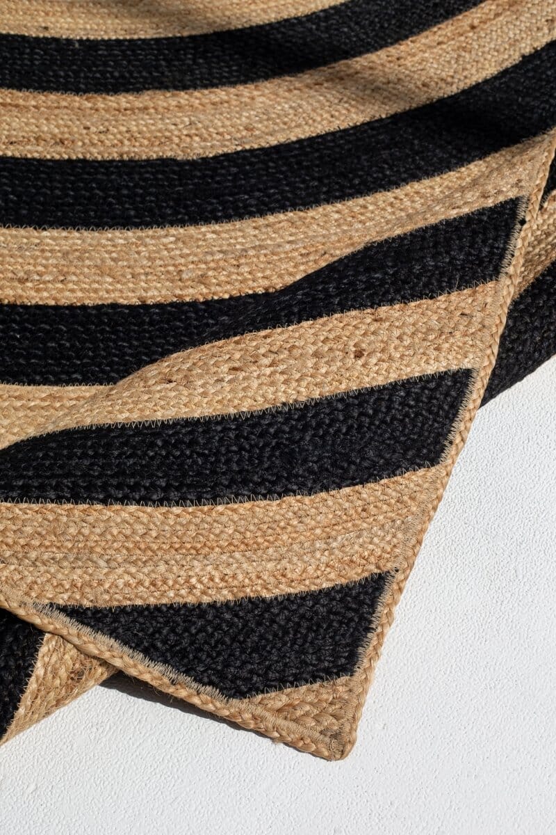 Spiral Harmony - Black and Natural Braided Jute Rug (4 Sizes) Braided -- Braided Rug