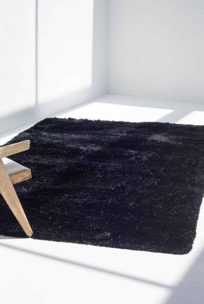 Large Black Fluffy Shaggy Rug