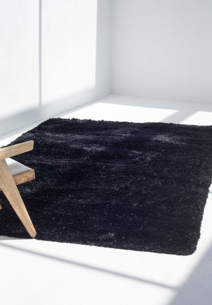 Large Black Fluffy Shaggy Rug
