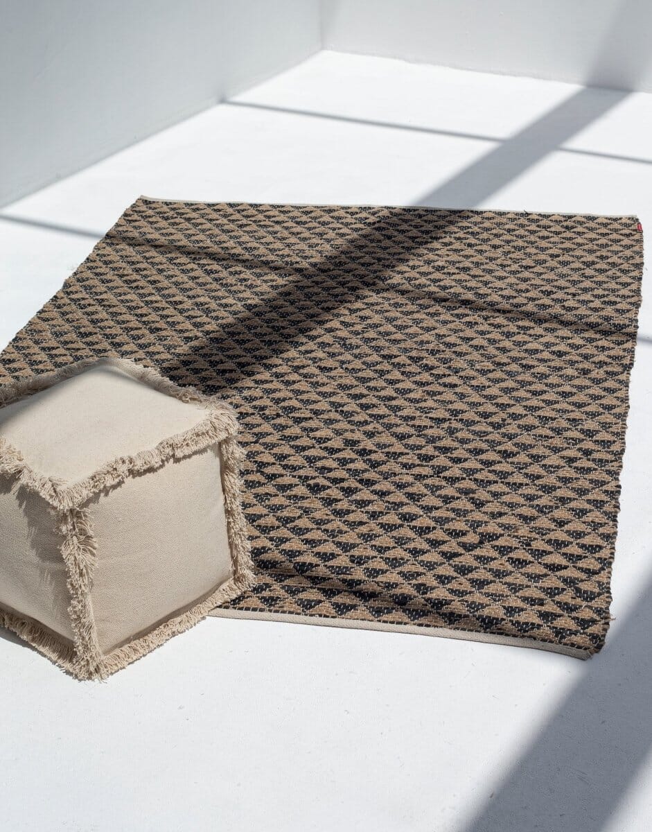 Ebon Elegance - Black Triangular Natural Woven Rug (2 Sizes) WOVEN RUG