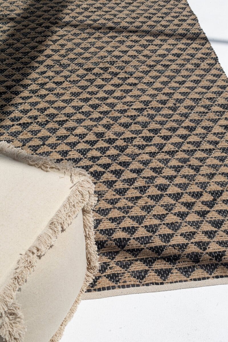 Ebon Elegance - Black Triangular Natural Woven Rug (2 Sizes) WOVEN RUG
