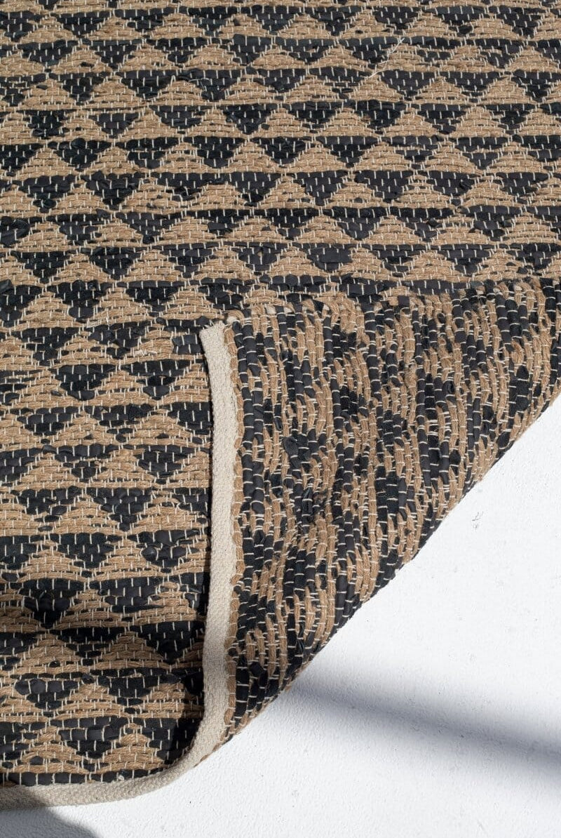 Ebon Elegance - Black Triangular Natural Woven Rug (2 Sizes)