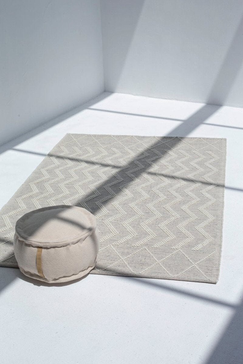 Wave of Elegance - Natural White Woven Wave Patterned Rug (4 Sizes) WOVEN RUG