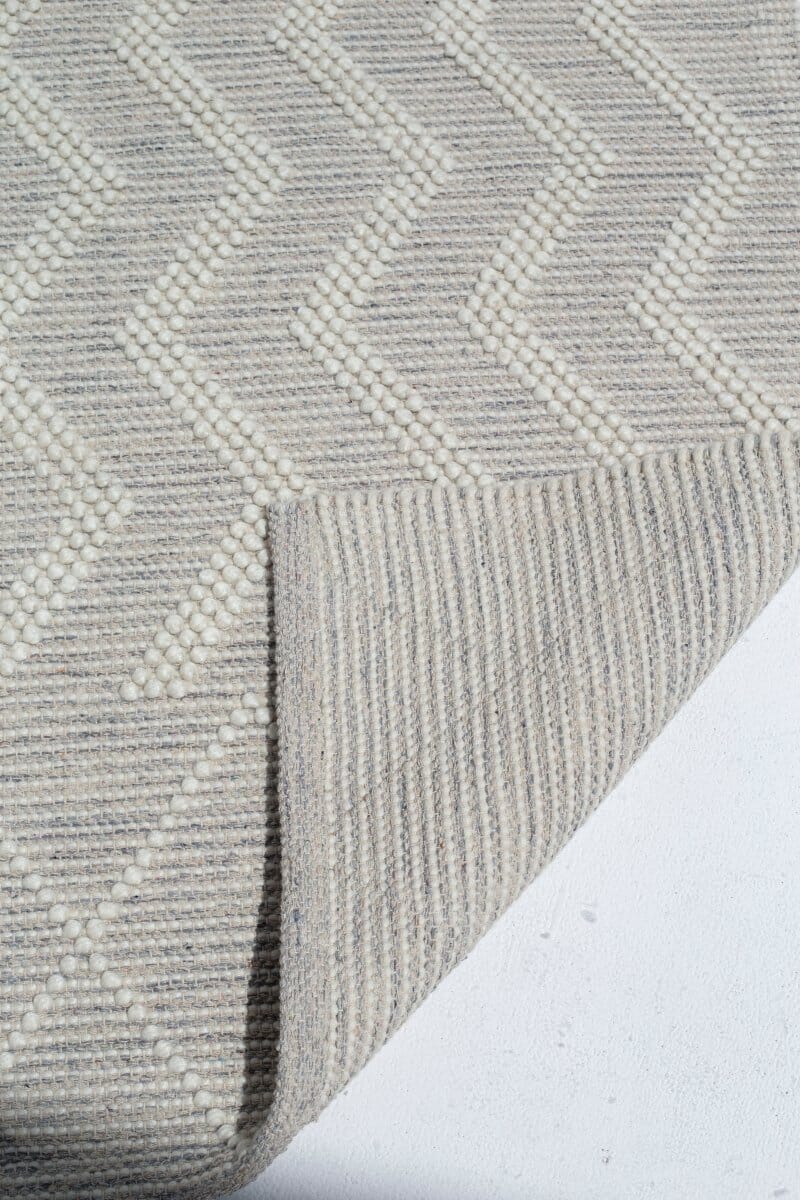 Wave of Elegance - Natural White Woven Wave Patterned Rug (4 Sizes) WOVEN RUG