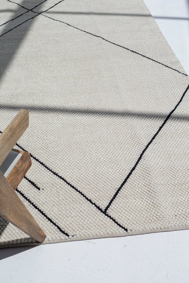 Monochrome Melody - Woven Rug (200x300 CM) WOVEN RUG