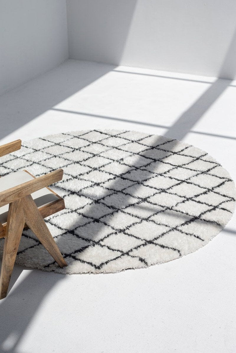 Monochrome Lattice - Fluffy Shaggy Rug (2 Sizes) Table Tuft Shaggy