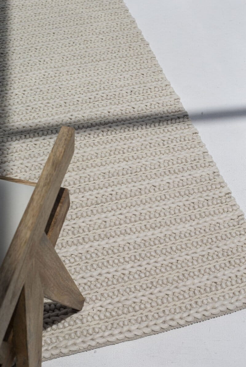 Light Beige Elegance - Woven Rug (4 Sizes)