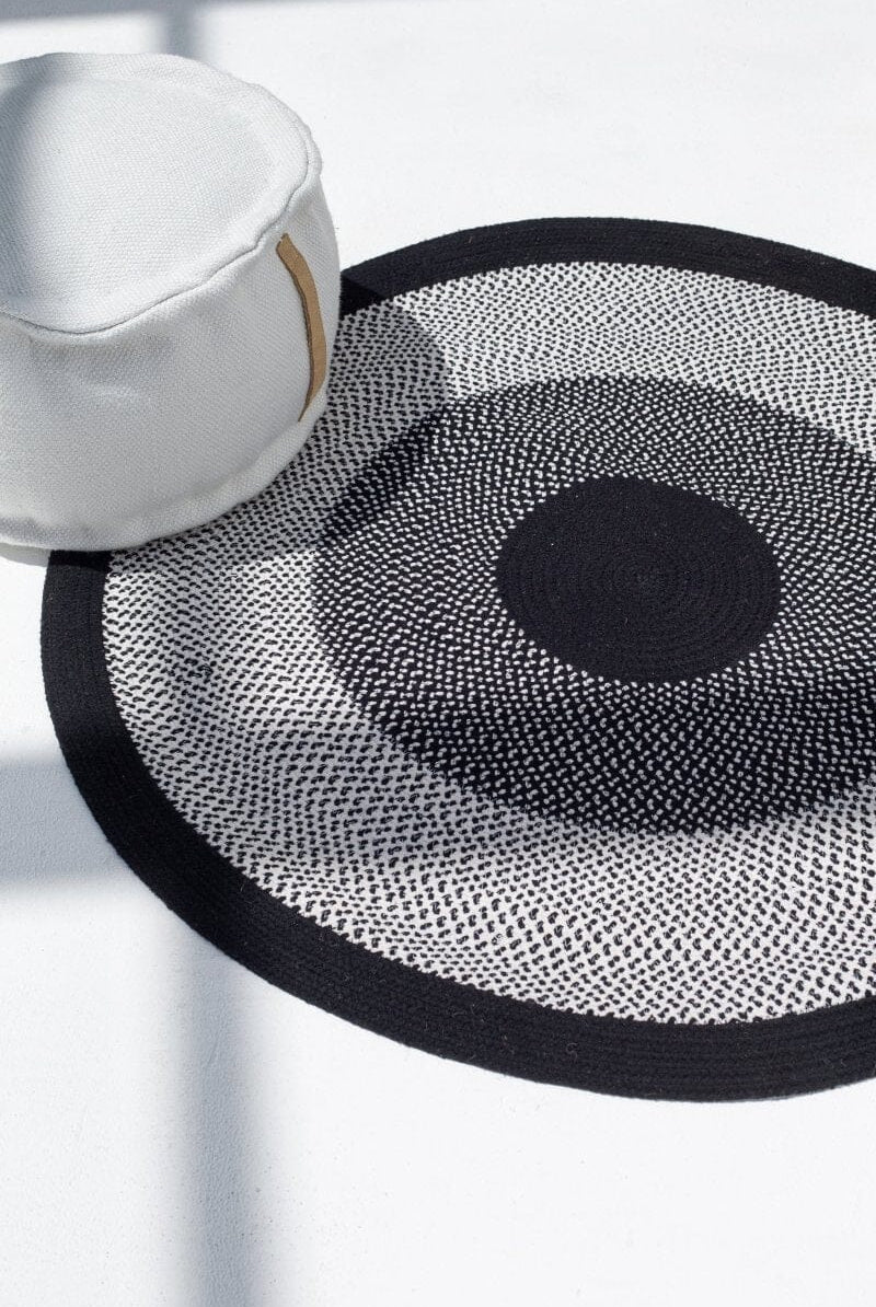 Monochrome Vision - White & Black Braided Rug (3 Sizes) Braided -- Braided Rug Homekode