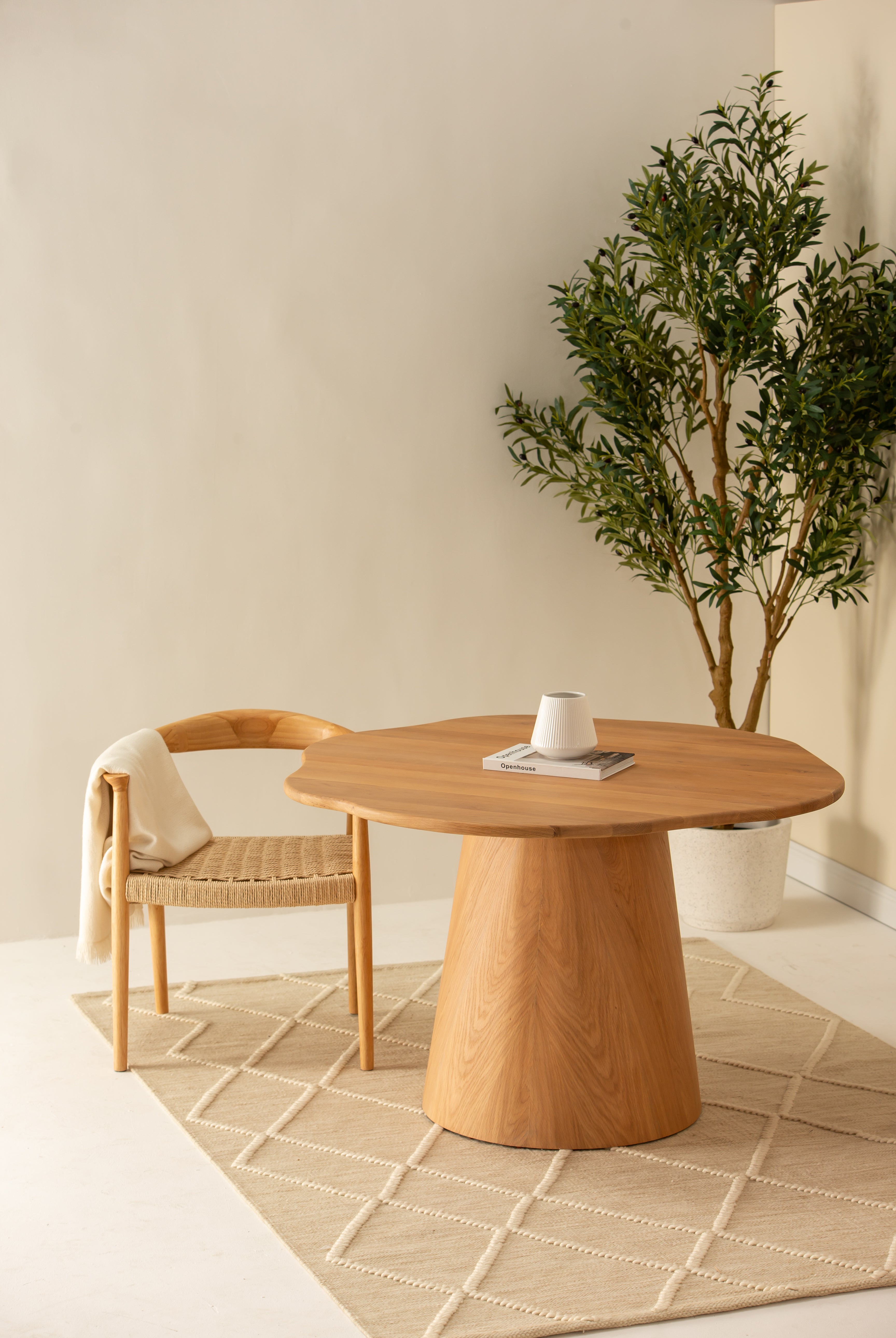 Vinci Solid Oak Dining Table