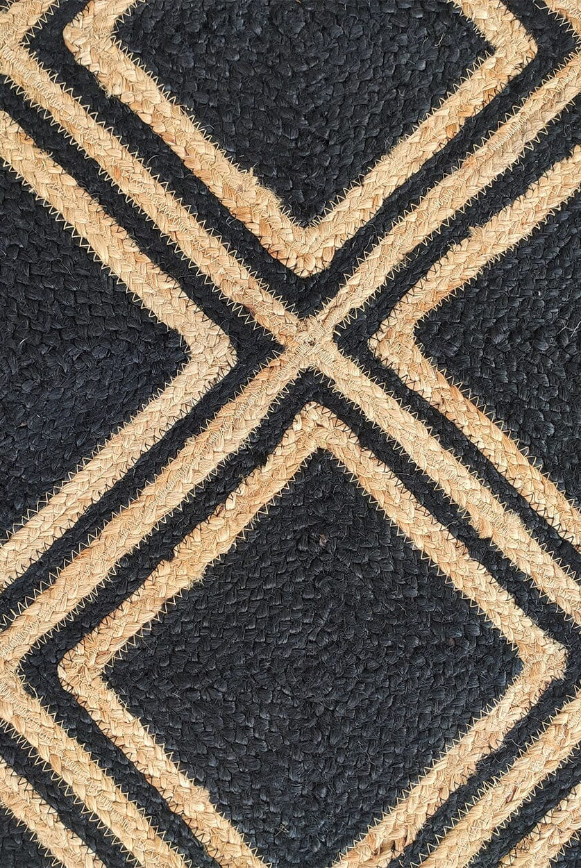 Lozenge Chic - Black & Beige Braided Jute Rug (2 Sizes)