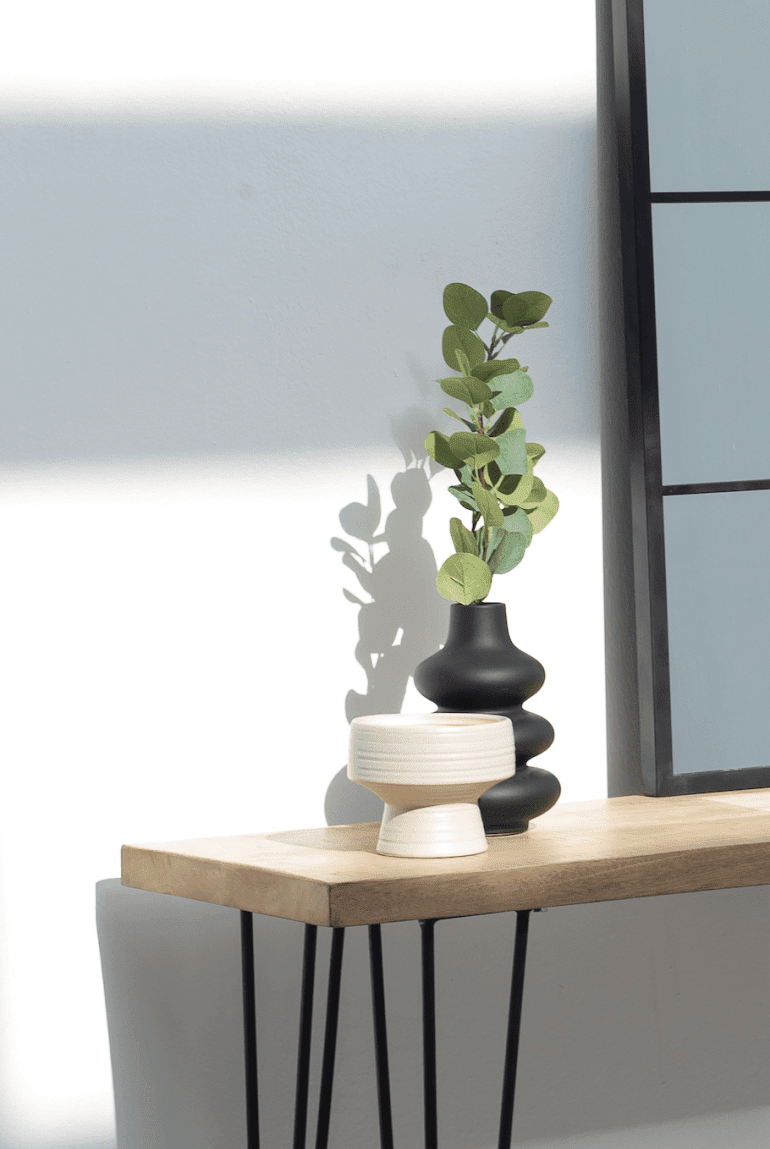 White Plate Ceramic Vase