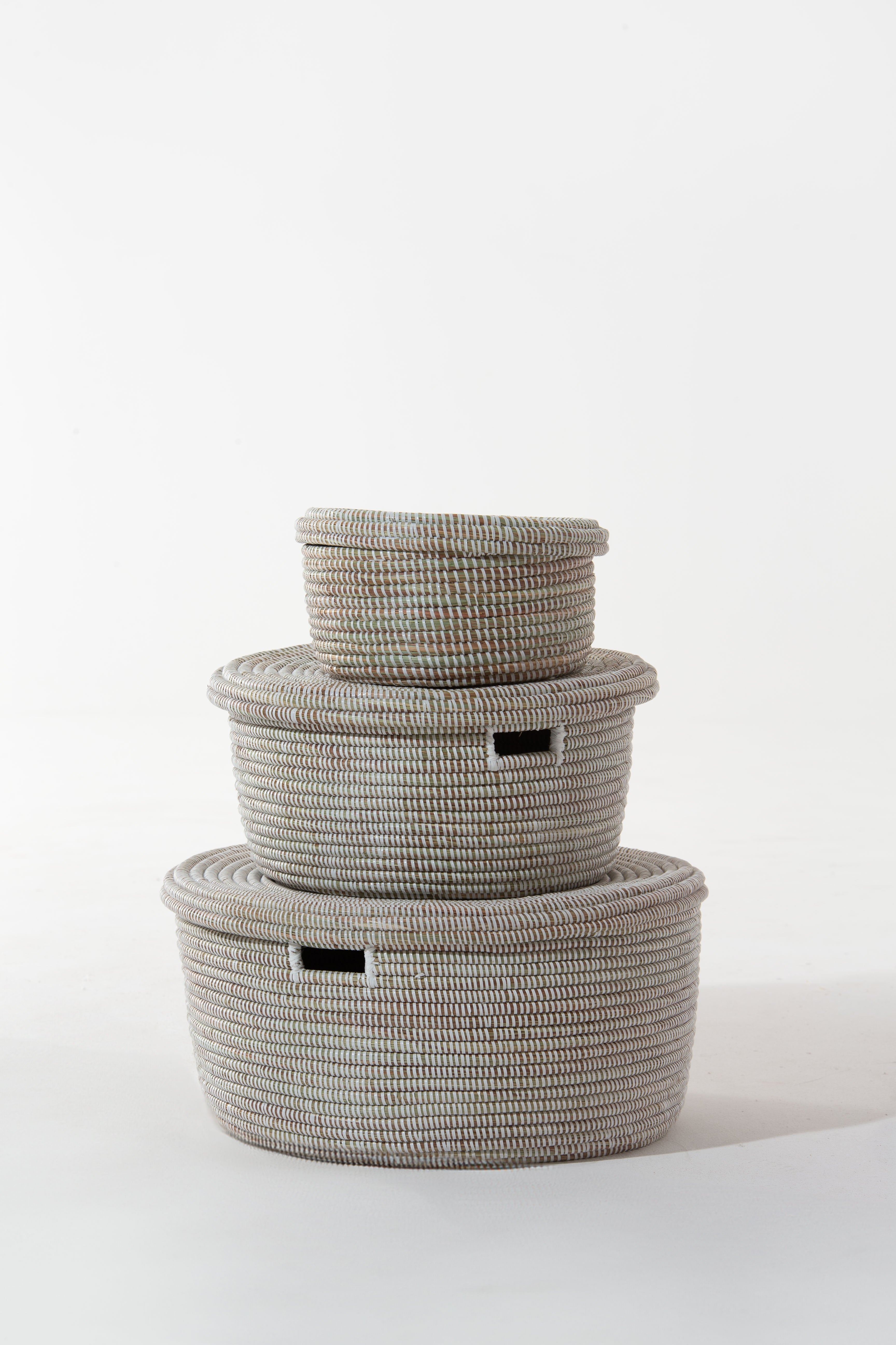 Baraka Handmade White Basket (Set of 3)