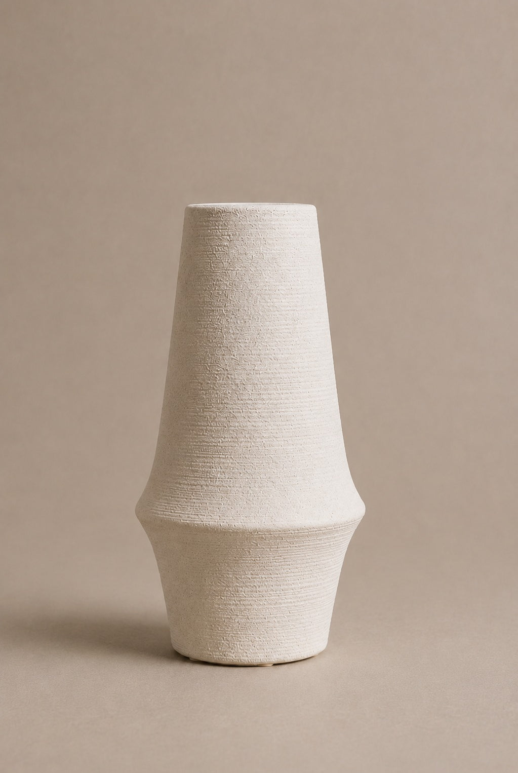 Tivora White Ceramic Vase
