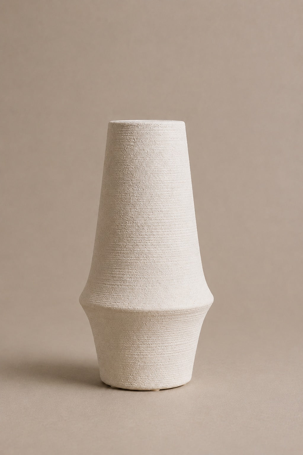 Tivora White Ceramic Vase