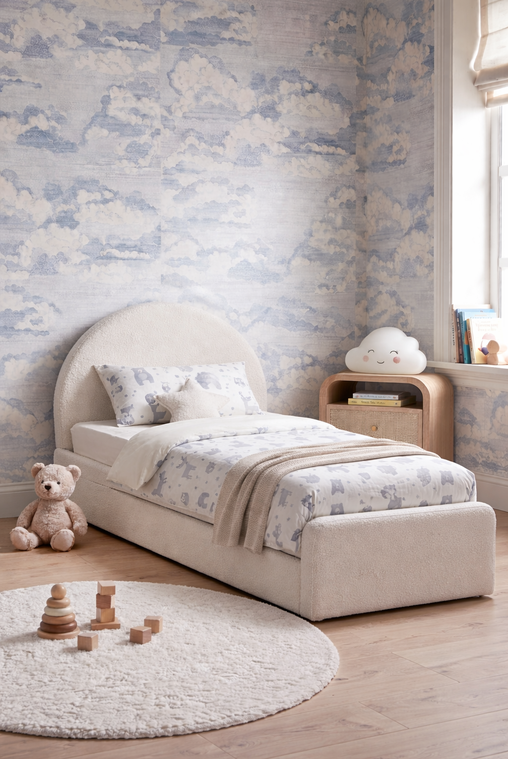 Tumo Off-White Boucle Kids' Bed