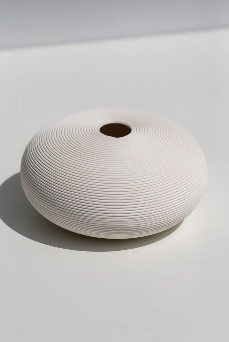 White Flat Round Ceramic Vase (7x15 CM)