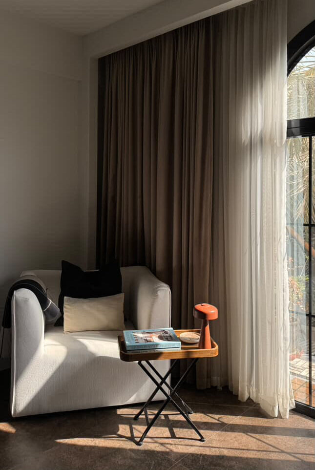 Zayla Lounge Chair With High Arms