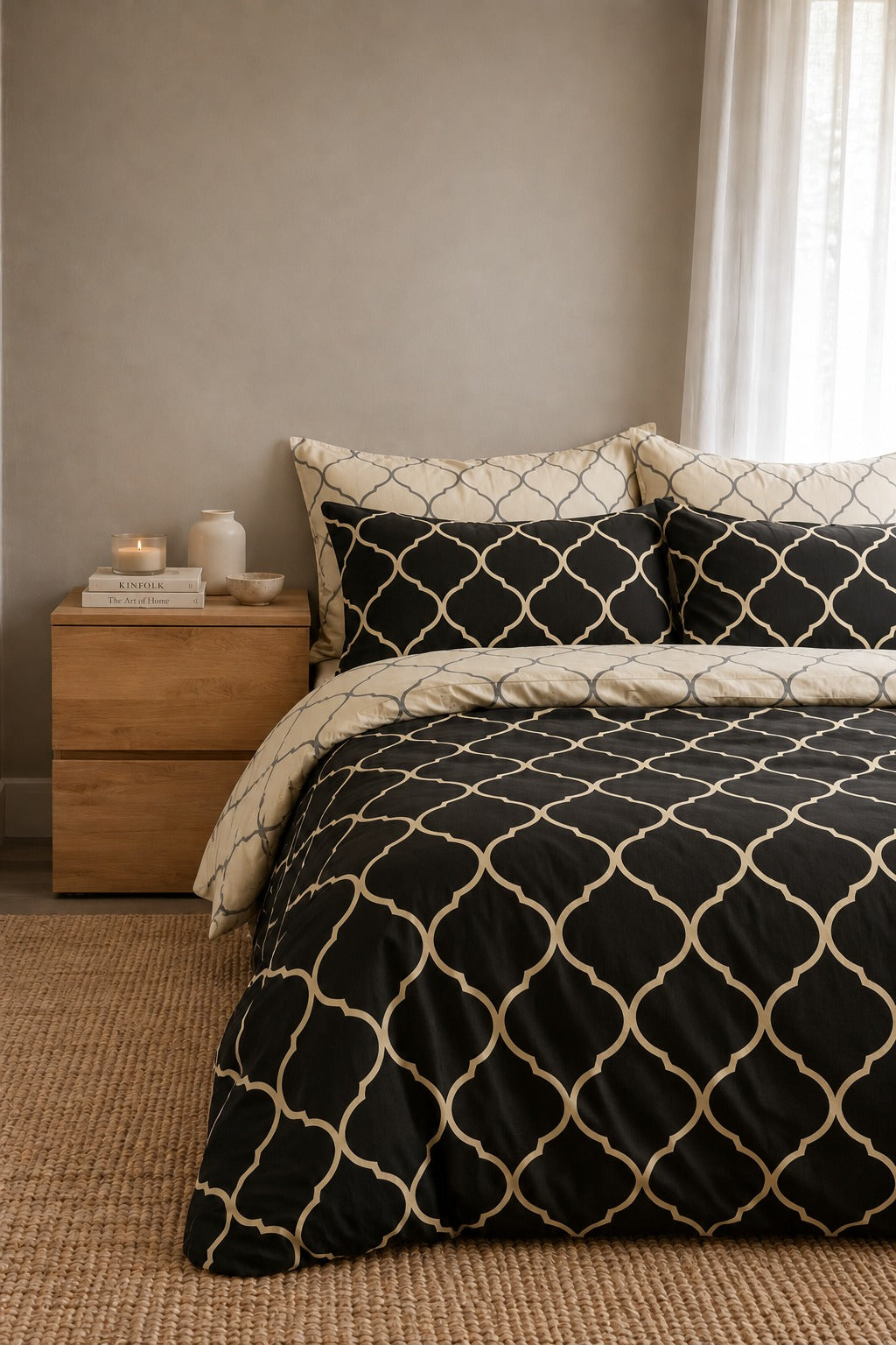 Zevori Black Geometric King Bed Sheet, Duvet Cover & Pillowcase Set