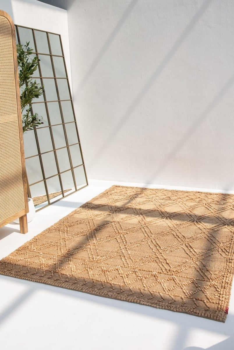 Ehly Elegance - Natural Color Jute with 3D Diamond Pattern (2 Sizes)