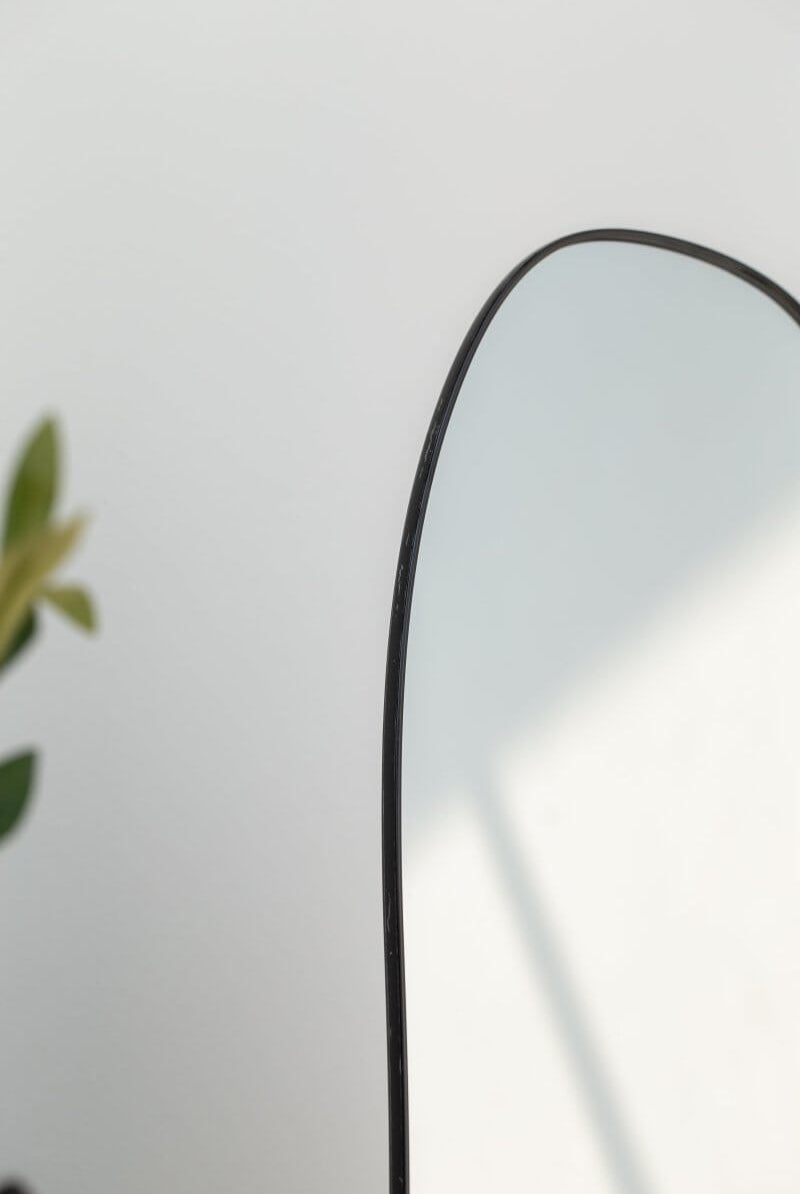 Odessa Irregular Black Fr Mirror with Back LED (2 Sizes) Homekode