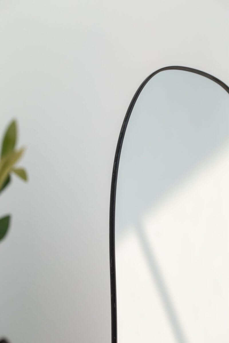 Odessa Irregular Black Fr Mirror with Back LED (2 Sizes) Homekode