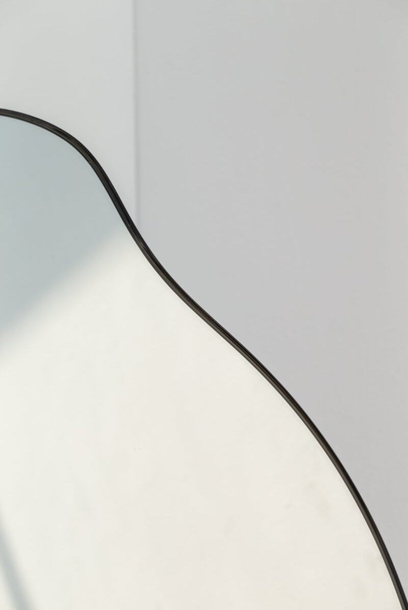 Odessa Irregular Black Fr Mirror with Back LED (2 Sizes) Homekode