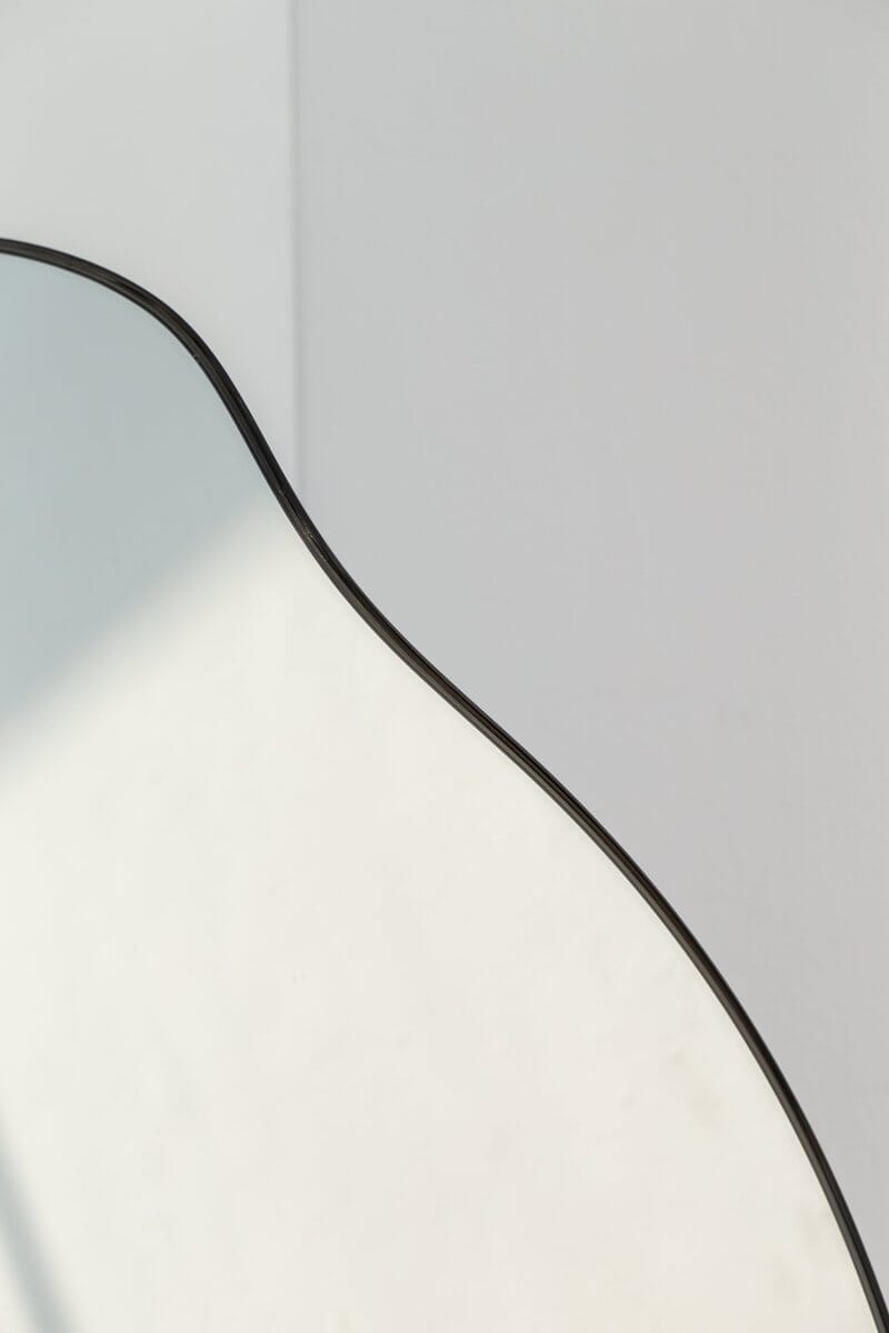 Odessa Irregular Black Fr Mirror with Back LED (2 Sizes) Homekode